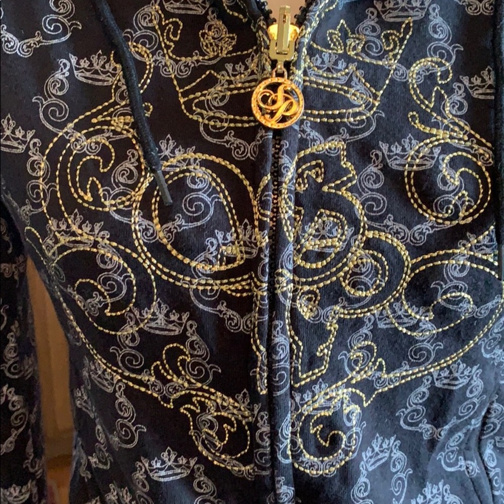 Beautiful jacket - Picture 3 of 5